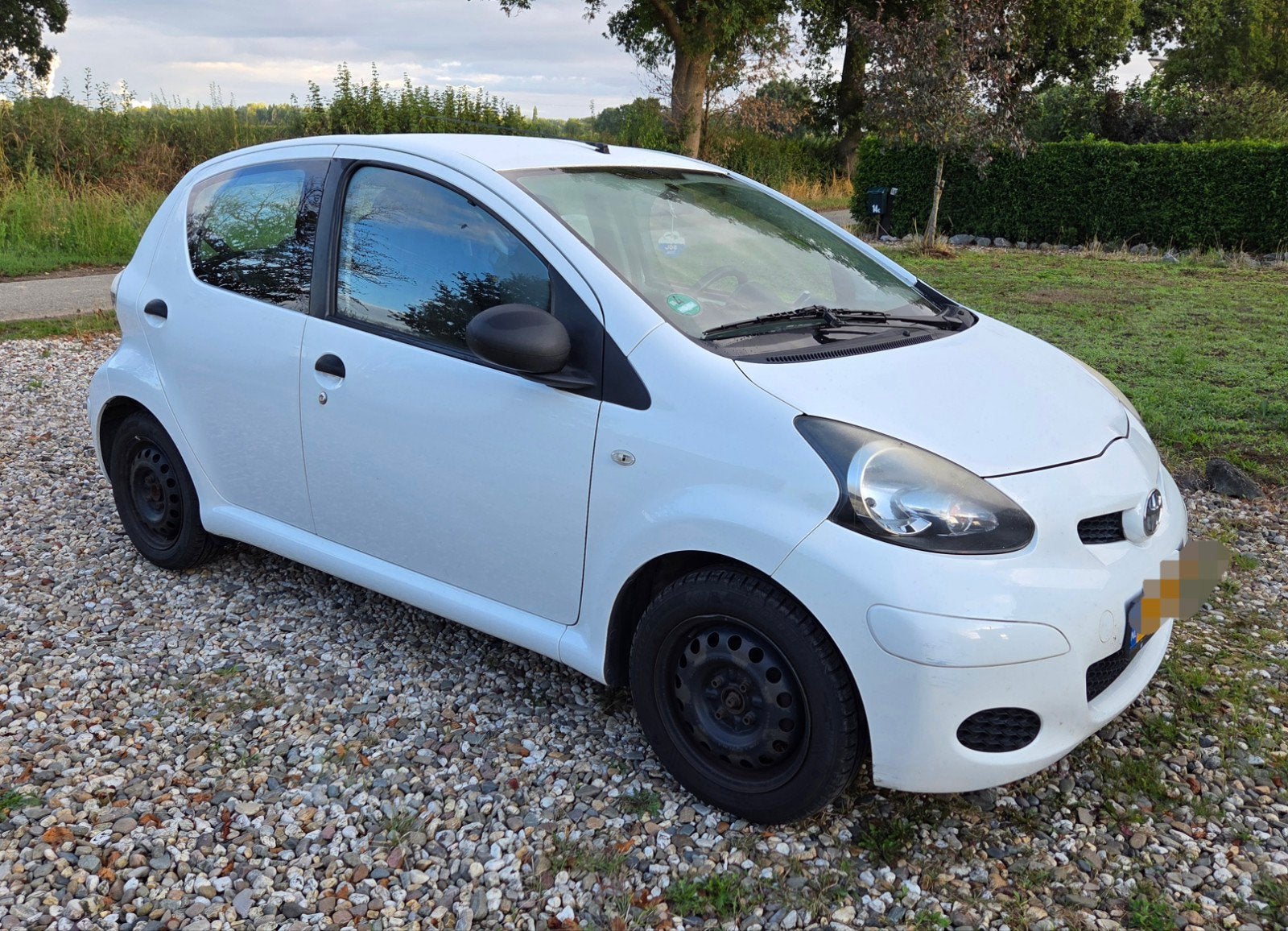 Toyota Aygo 1.0 12V Vvt-i 5DRS 2012 Wit, Voorwielaandrijving, 4 stoelen, Origineel Nederlands, Handgeschakeld