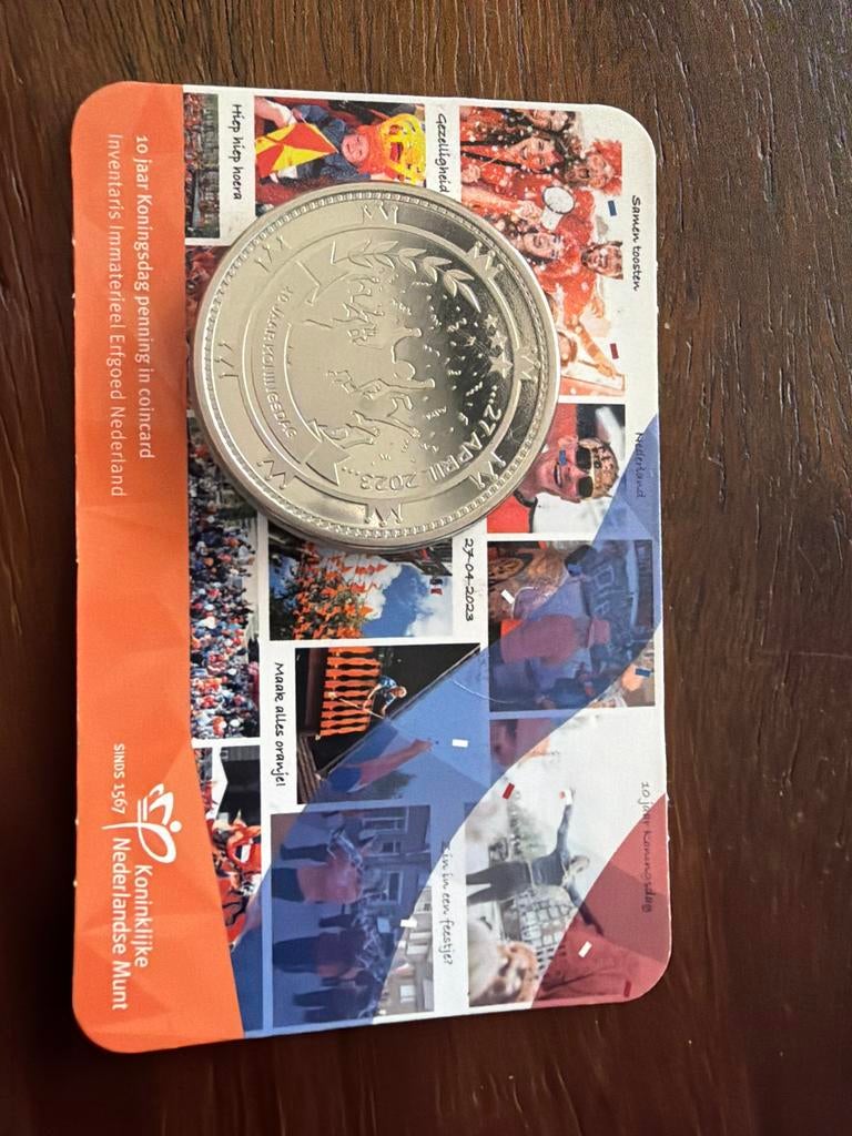 10 jaar Koningsdag penning in coincard 2023, Ophalen of Verzenden, Koningin Beatrix, Overige waardes, Losse munt