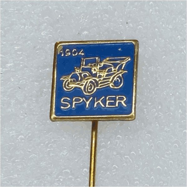 SP0947 Speldje 1904 Spyker blauw, Ophalen of Verzenden, Gebruikt, Overige onderwerpen