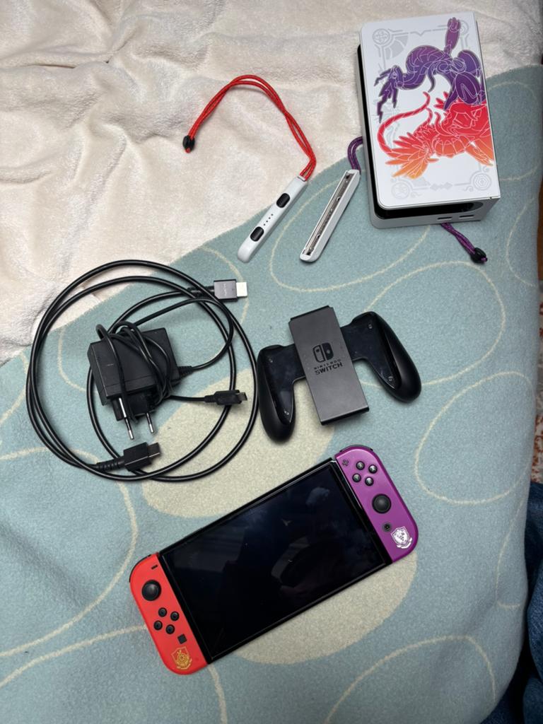 Nintendo switch scarlett violet, Ophalen, Zo goed als nieuw, Met 1 controller, Switch Original