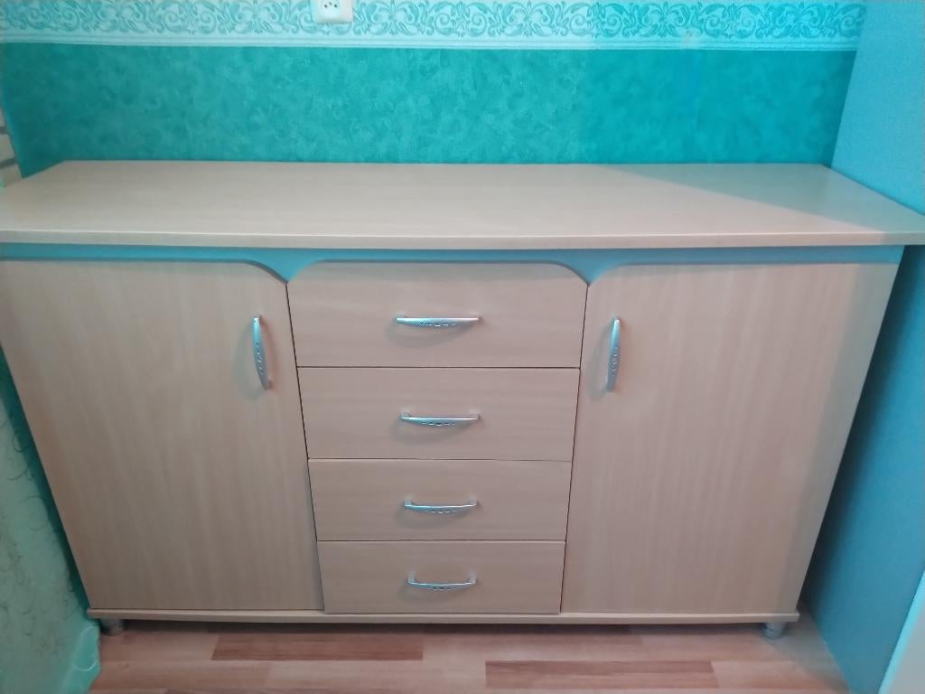Dressoir, Ophalen, Gebruikt, Met deur(en), 150 tot 200 cm