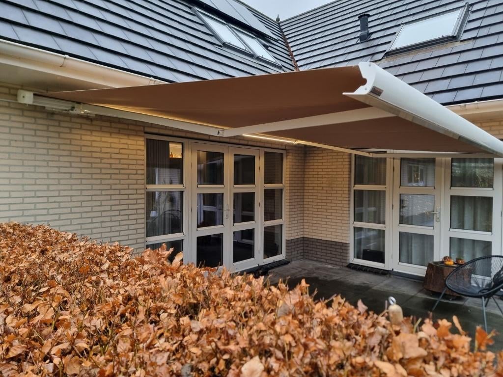 Knikarmscherm elektrisch, Verzenden, 450 cm of meer, Nieuw, Elektrisch