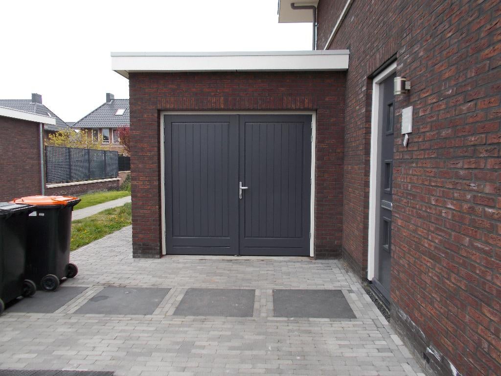 HNS Classic Geisoleerde garagedeuren 60mm dik., Ophalen of Verzenden, Hout, 120 cm of meer, 215 cm of meer