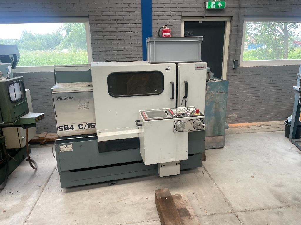 Pinacho CNC teach-in draaibank type S94C-165, Ophalen, Gebruikt, Metaaldraaibank, 500 tot 1000 mm