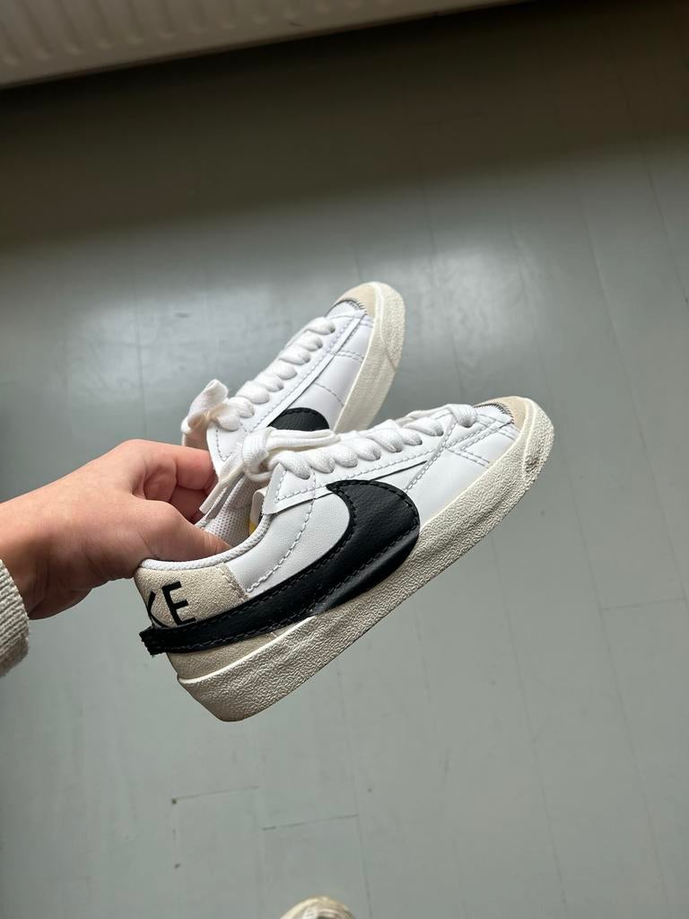 Nike Blazer Low 77 Jumbo maat 38 - Zo goed als nieuw!, Ophalen of Verzenden, Zo goed als nieuw, Jongen of Meisje, Sportschoenen