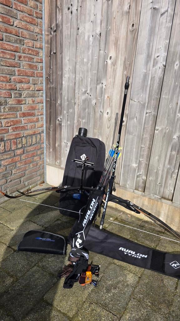 Complete Recurve Boog Set 18lbs 68inch RH, Sport en Fitness, Handboogschieten, Ophalen, Zo goed als nieuw, Recurveboog