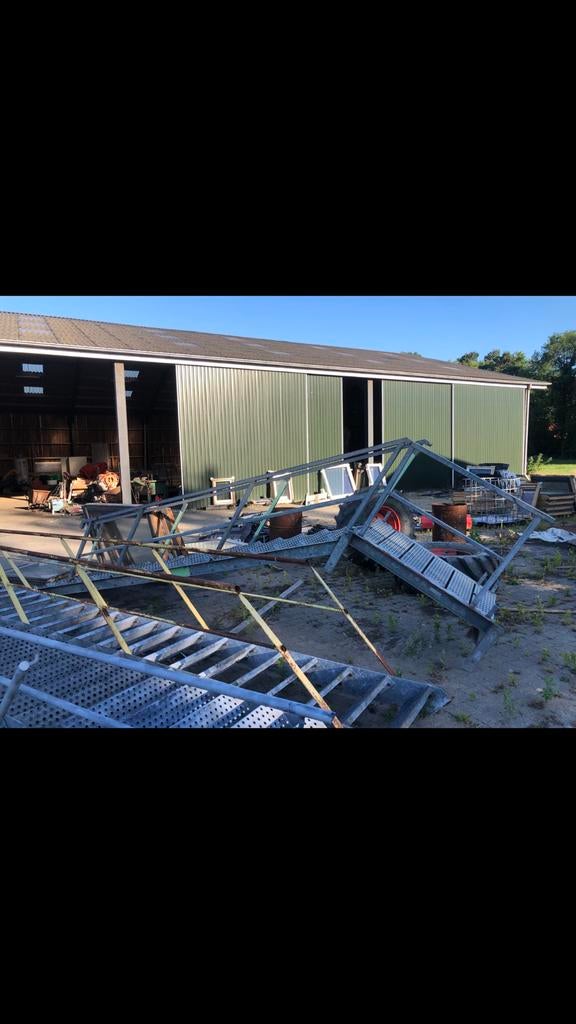 Metalen trap bordes 2.80 tm 4 meter vloerhoogte Gegalva, Ophalen of Verzenden, Trap