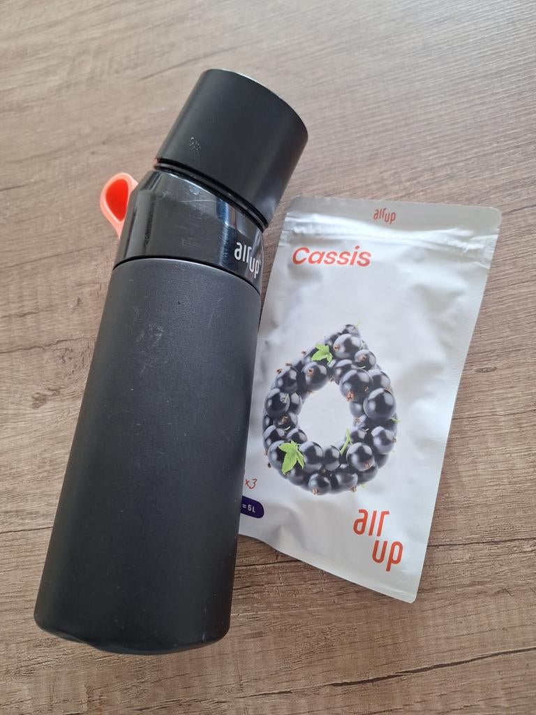 Air Up fles + 3 Cassis smaakpods, Ophalen of Verzenden, Zo goed als nieuw