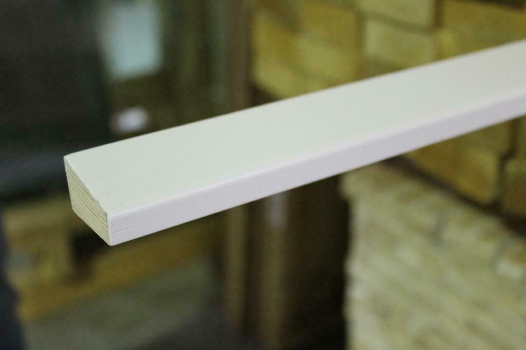 Wit gelakte plint 21x34x4200 - ACTIE - nu van € 6 voor € 3!, Ophalen, Overige materialen, Nieuw, 250 cm of meer