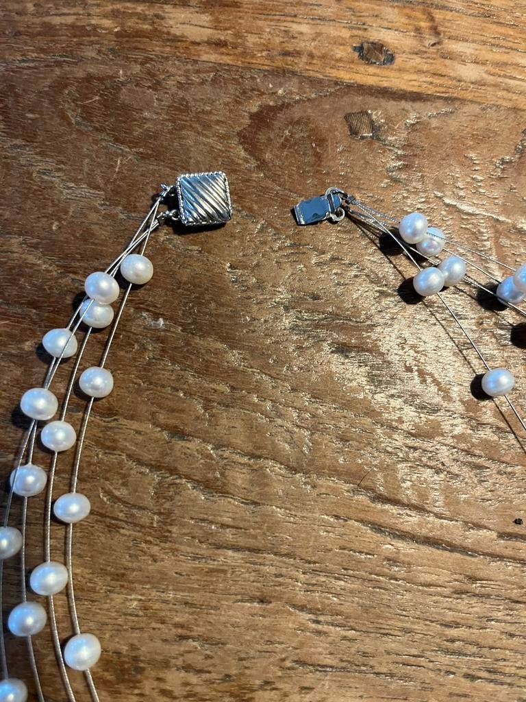 Chomel parelketting met certificaat, Ophalen of Verzenden, Zo goed als nieuw, Wit, Overige materialen