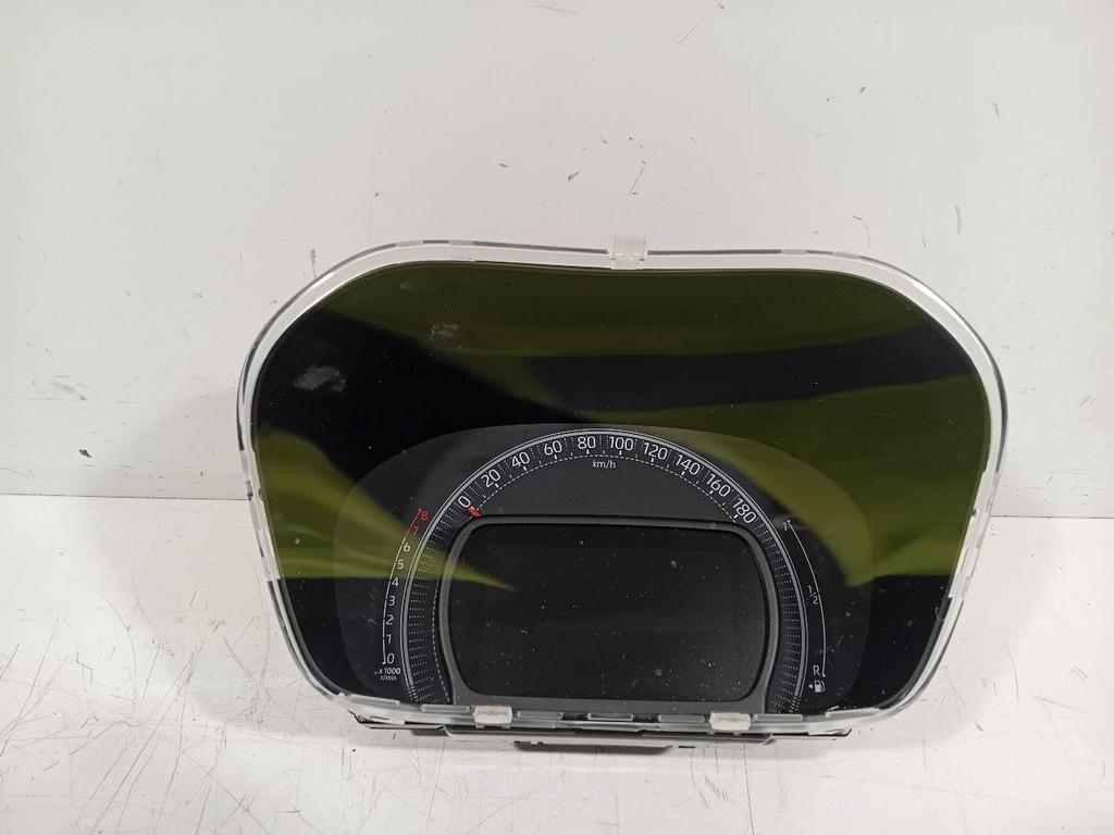 Cockpit Toyota Aygo, Auto-onderdelen, Dashboard en Schakelaars, Onderdelen@venauto.nl, Van der Ven Autorecycling B.V., Gebruikt