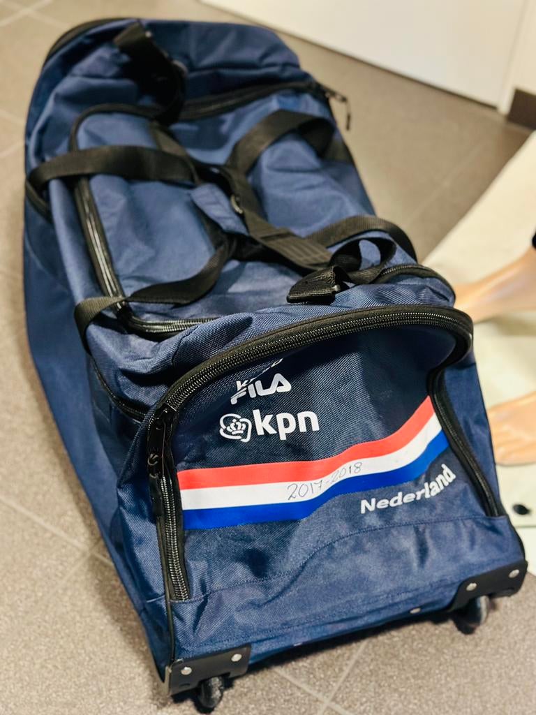 Sporttas weekendtas met wielren reistas tas Fila 80x40x40, Ophalen of Verzenden, Zo goed als nieuw