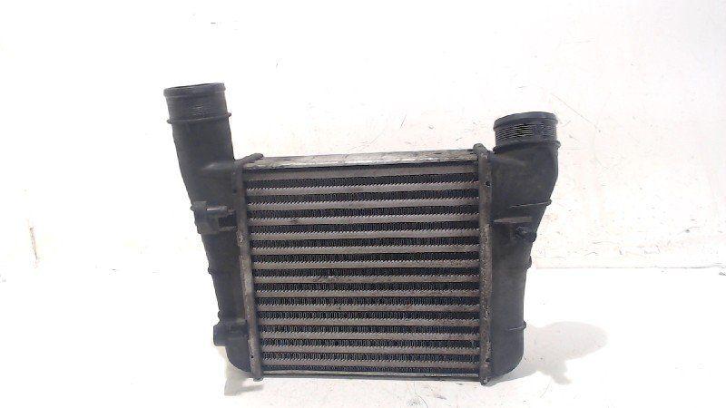Intercooler radiateur Audi A4, Onderdelen@venauto.nl, Van der Ven Autorecycling B.V., Gebruikt, Ettenseweg 76, 4706 PB Roosendaal, The Netherlands
