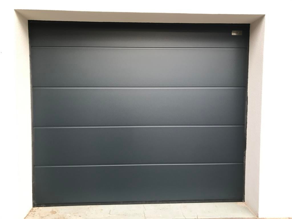 Nieuwe geheel op maat Garage -Sectionaaldeuren 899 euro, Doe-het-zelf en Verbouw, Deuren en Horren, Ophalen of Verzenden, Metaal