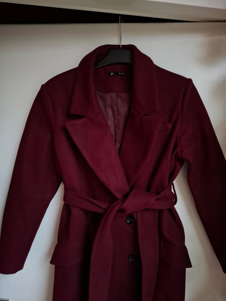 Mooie mantel maat 38/M bordeauxrood, Kleding | Dames, Ophalen of Verzenden, Zo goed als nieuw, Maat 38/40 (M), Rood