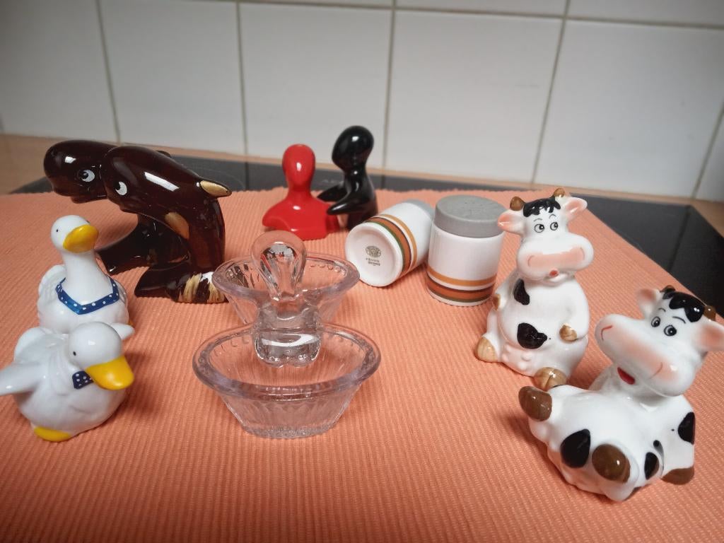 LOTJE peper- en zoutstelletjes  DIVERS   In zeer goede staat, Ophalen of Verzenden