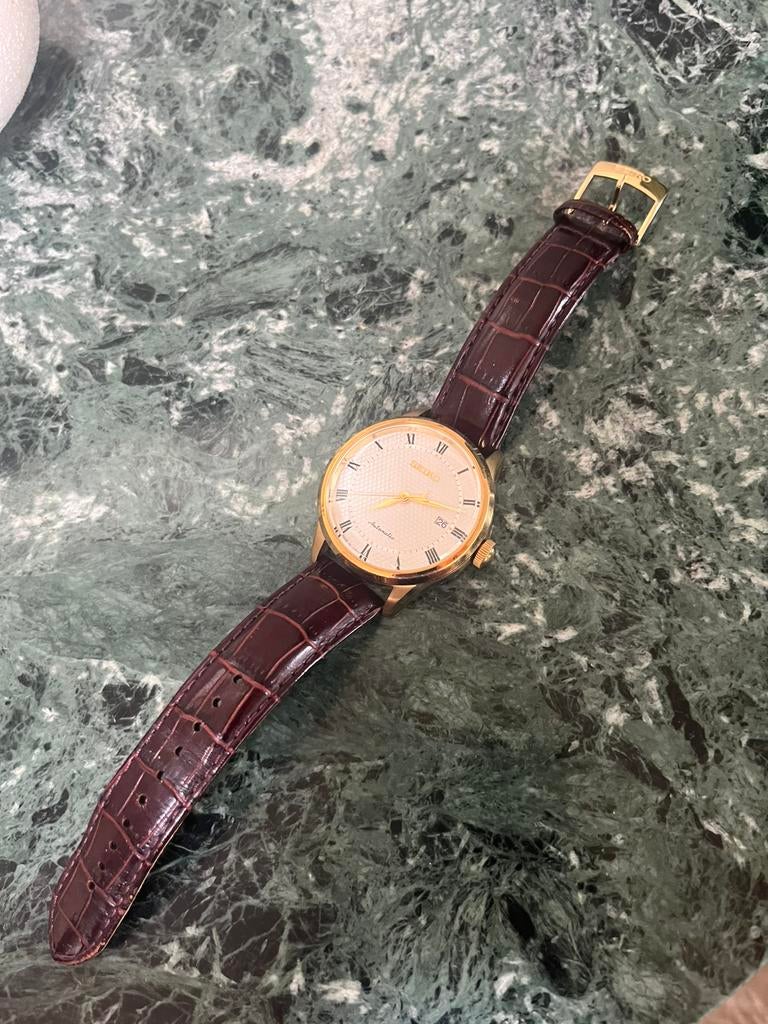 Seiko automatic 4R35-00P0 gouden kast & wijzers, witte plaat, Ophalen of Verzenden