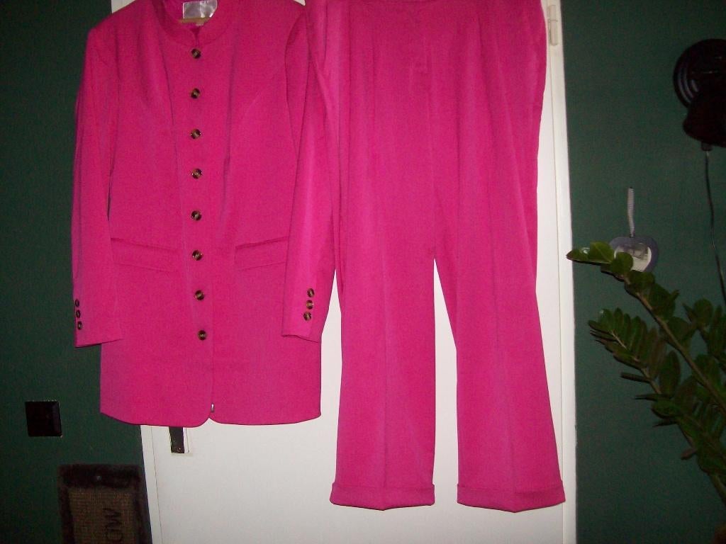 2x nieuwe pakken long blazer+pantalon, Ophalen, Maat 46/48 (XL) of groter, Nieuw, Roze