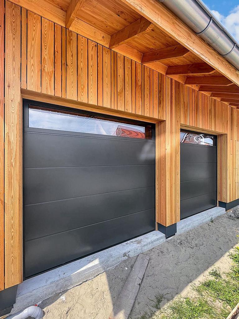 Garagedeur op maat gemaakt! Hoogste isolatie!, Doe-het-zelf en Verbouw, Deuren en Horren, Ophalen of Verzenden, Nieuw, Glas, Garagedeur