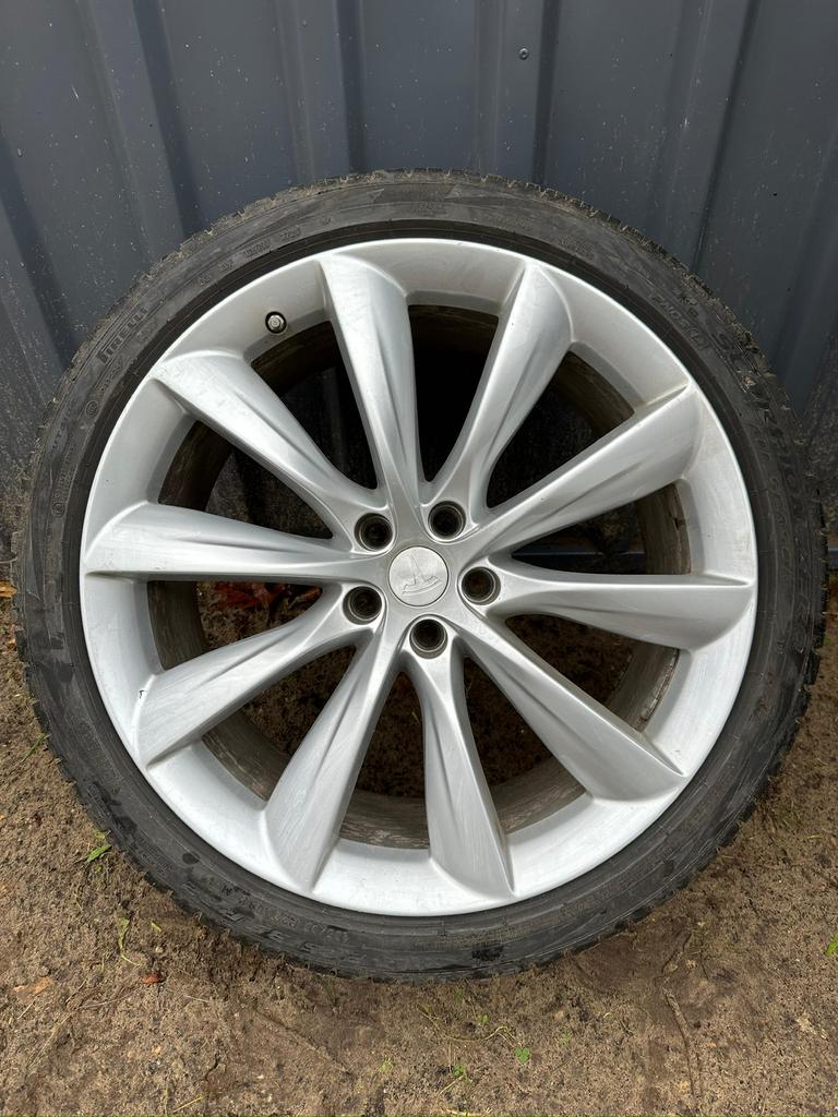 Uitzonderlijke 22” Tesla Turbine velgen zilver, Ophalen, Zomerbanden, Velg(en)