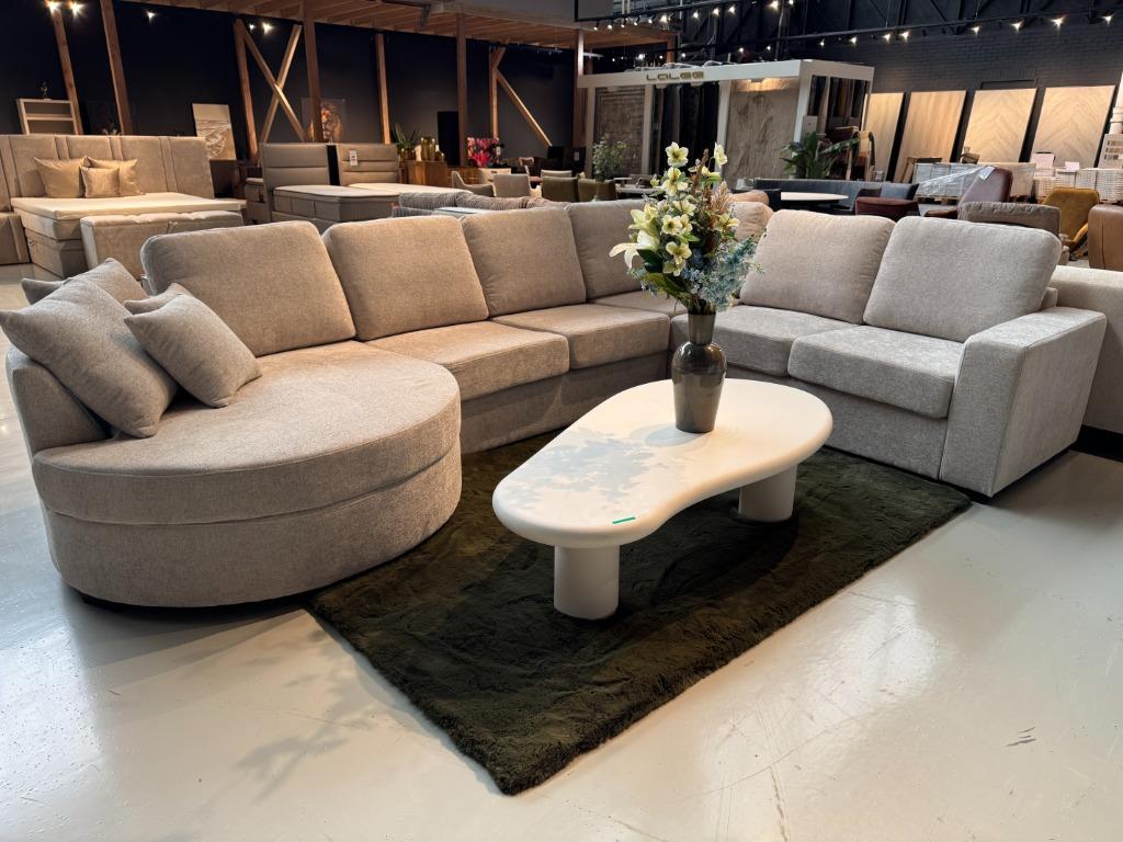 Direct leverbaar| Boucle U-bank | cirkel eiland | Utrecht