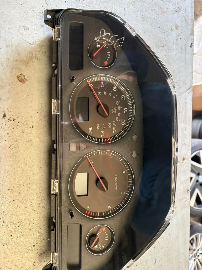 Tellerunit miles volvo v70,xc70, xc90,s60,s80 diesel, Auto-onderdelen, Dashboard en Schakelaars, Ophalen of Verzenden, Gebruikt
