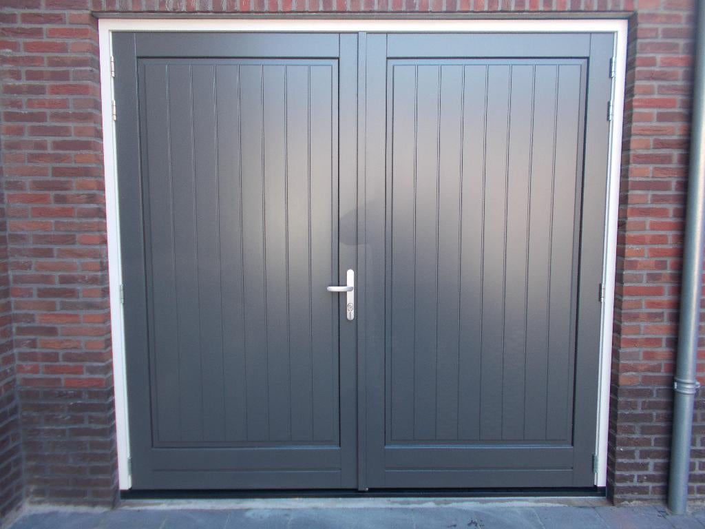 HNS Classic Geisoleerde garagedeuren 60mm dik., Ophalen of Verzenden, Hout, 120 cm of meer, 215 cm of meer