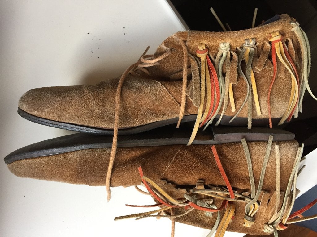 bruine suede schoenen gekleurde franje indianenstijl 37, Schoenen met lage hakken, Bruin, Ophalen of Verzenden, Invito