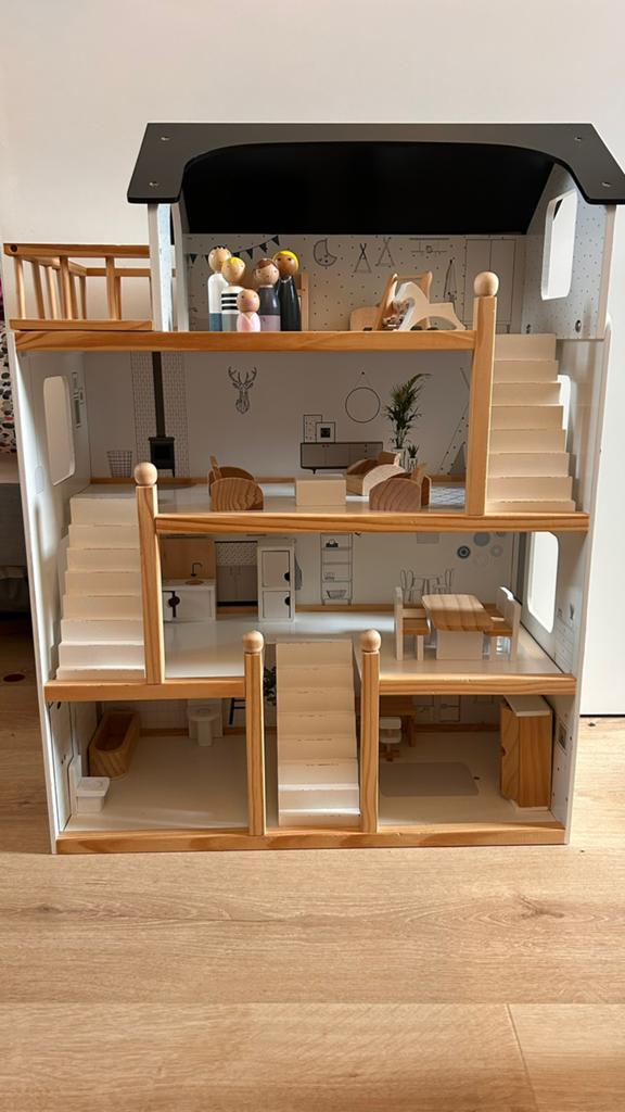 Poppenhuis Petit Amelie incl meubels, Verzamelen, Poppenhuizen en Toebehoren, Ophalen, Gebruikt, Poppenhuis