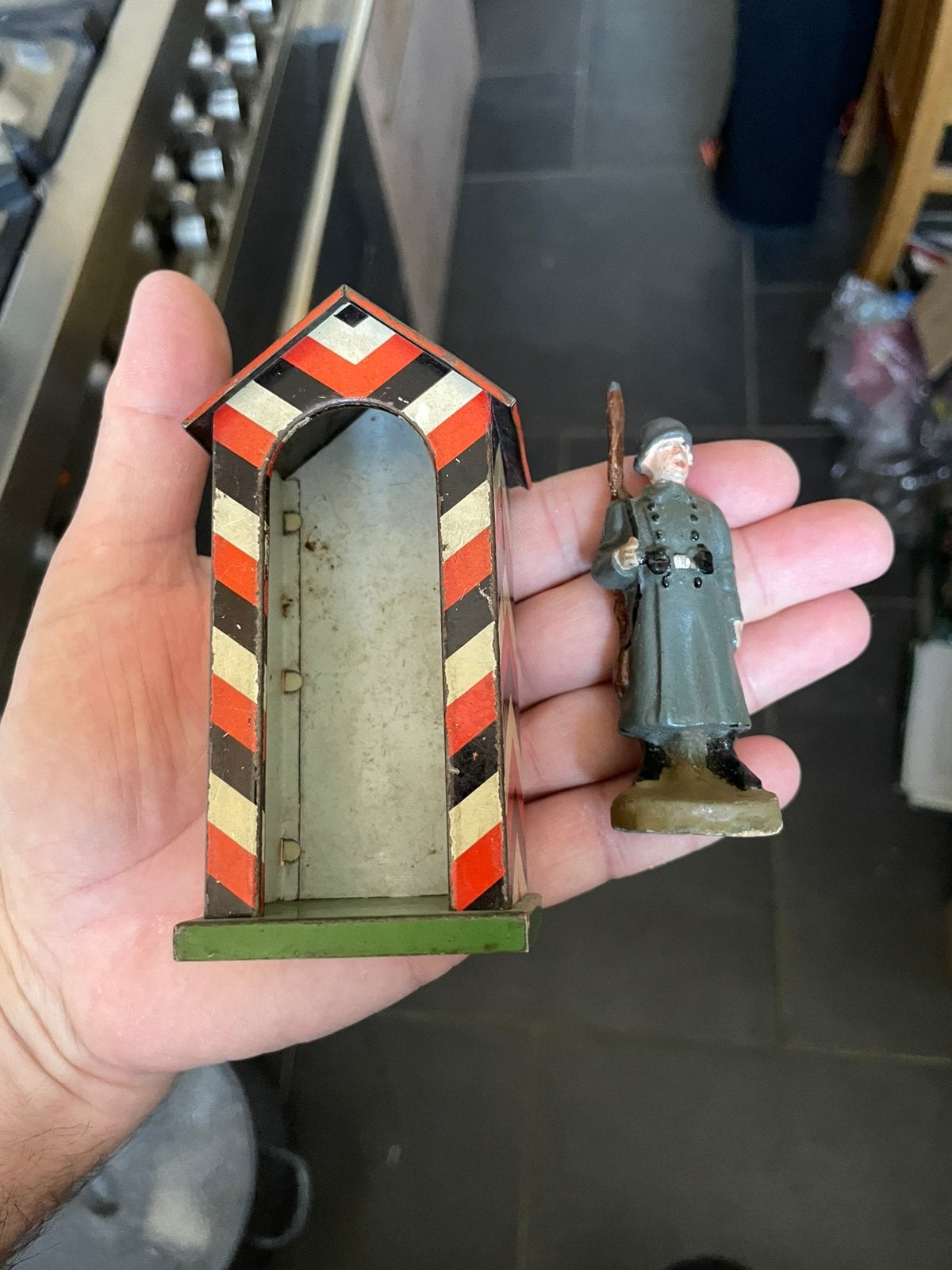 WH wacht im blikken huisje, Ophalen of Verzenden