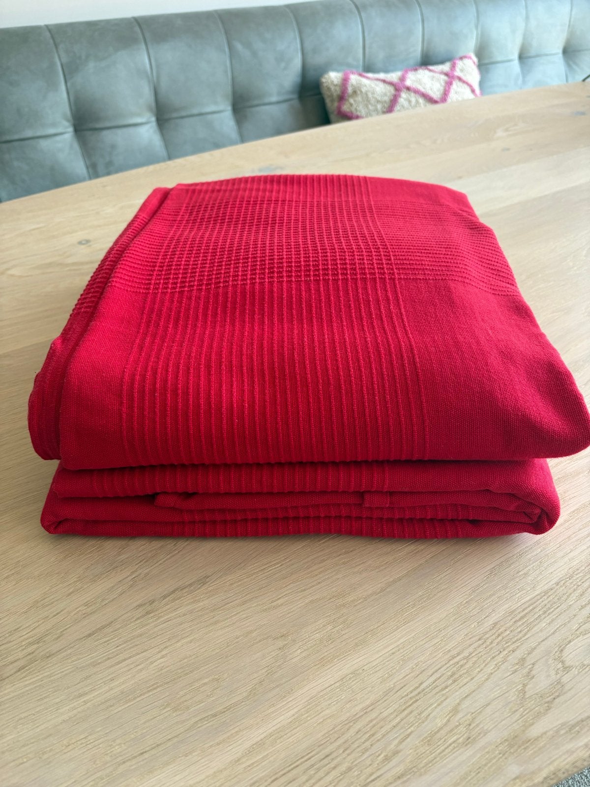 2 rode spreien IKEA INDIRA eenpersoons, ideaal voor caravan, Eenpersoons, Ophalen of Verzenden, Zo goed als nieuw, IKEA