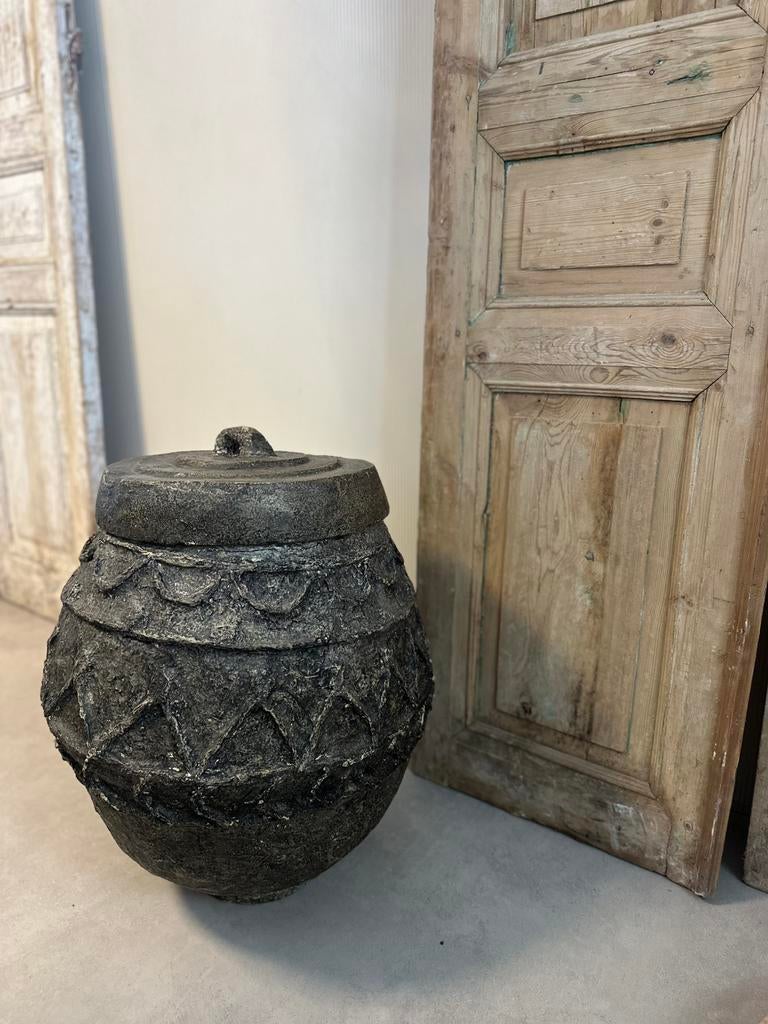 Grote papier mache pot met deksel, Huis en Inrichting, Ophalen of Verzenden, Overige kleuren, 50 tot 75 cm