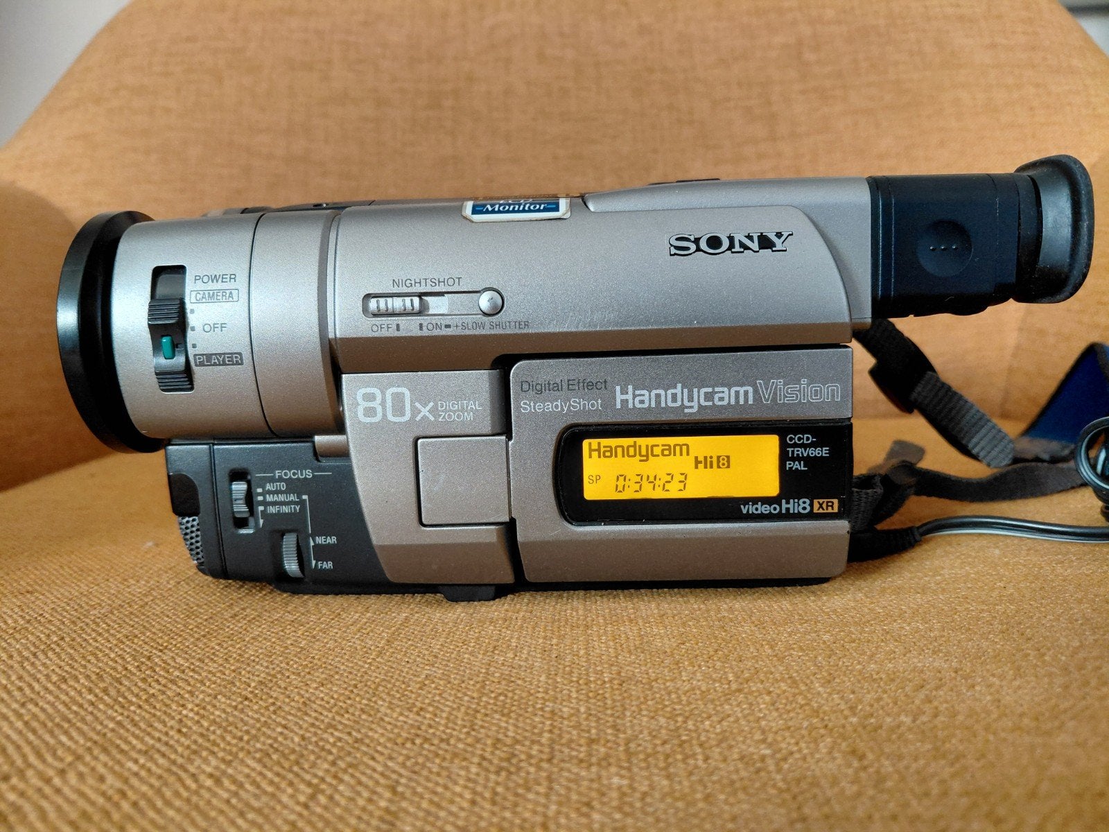Sony Handycam Vision CCD-TRV66E Video8 XR Camcorder, Full HD, 20x of meer, Ophalen of Verzenden, Zo goed als nieuw