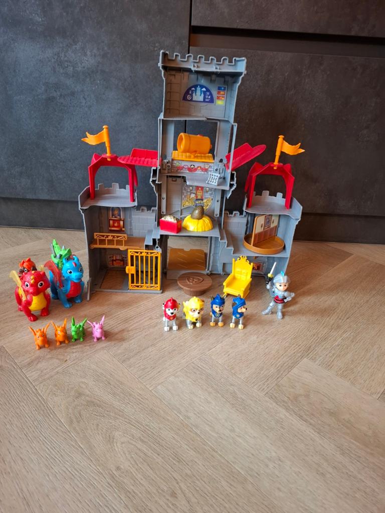 Paw Patrol ridder kasteel met extra poppetjes en draken, Ophalen of Verzenden, Gebruikt