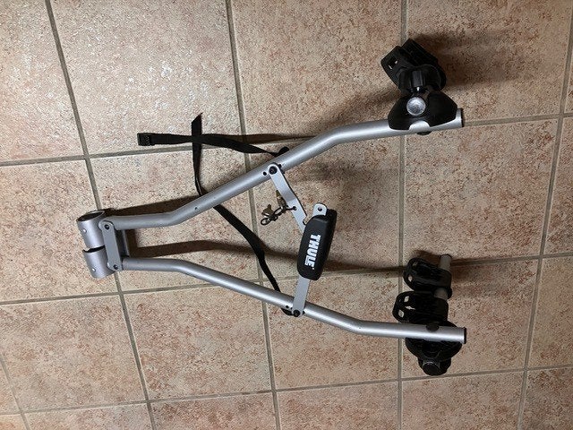Thule Xpress fietsdrager met toebehoren, Ophalen, 2 fietsen, Zo goed als nieuw, Trekhaakdrager
