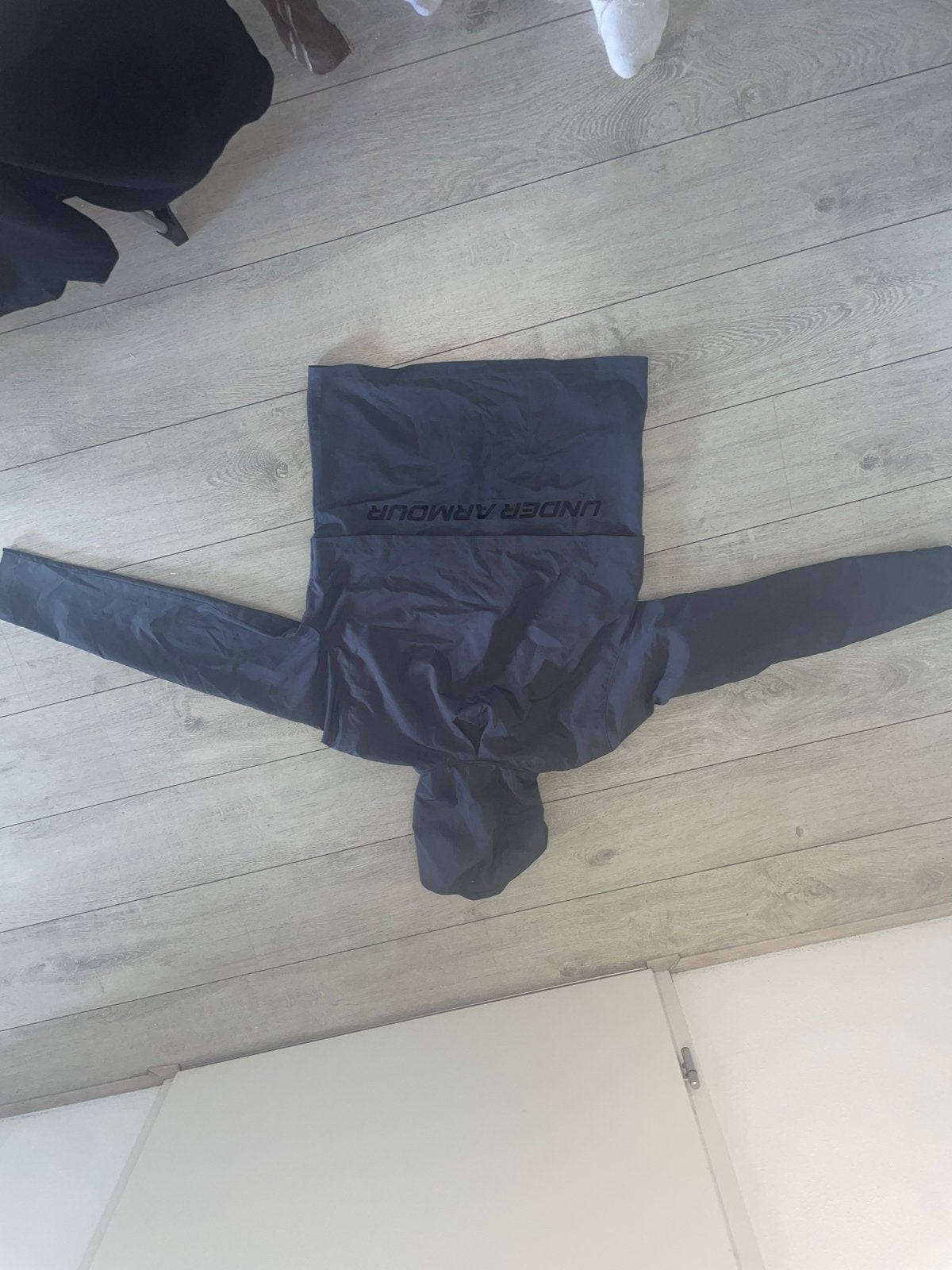 Under armor windbreaker maat M, Ophalen of Verzenden, Zo goed als nieuw, Maat 48/50 (M), Grijs