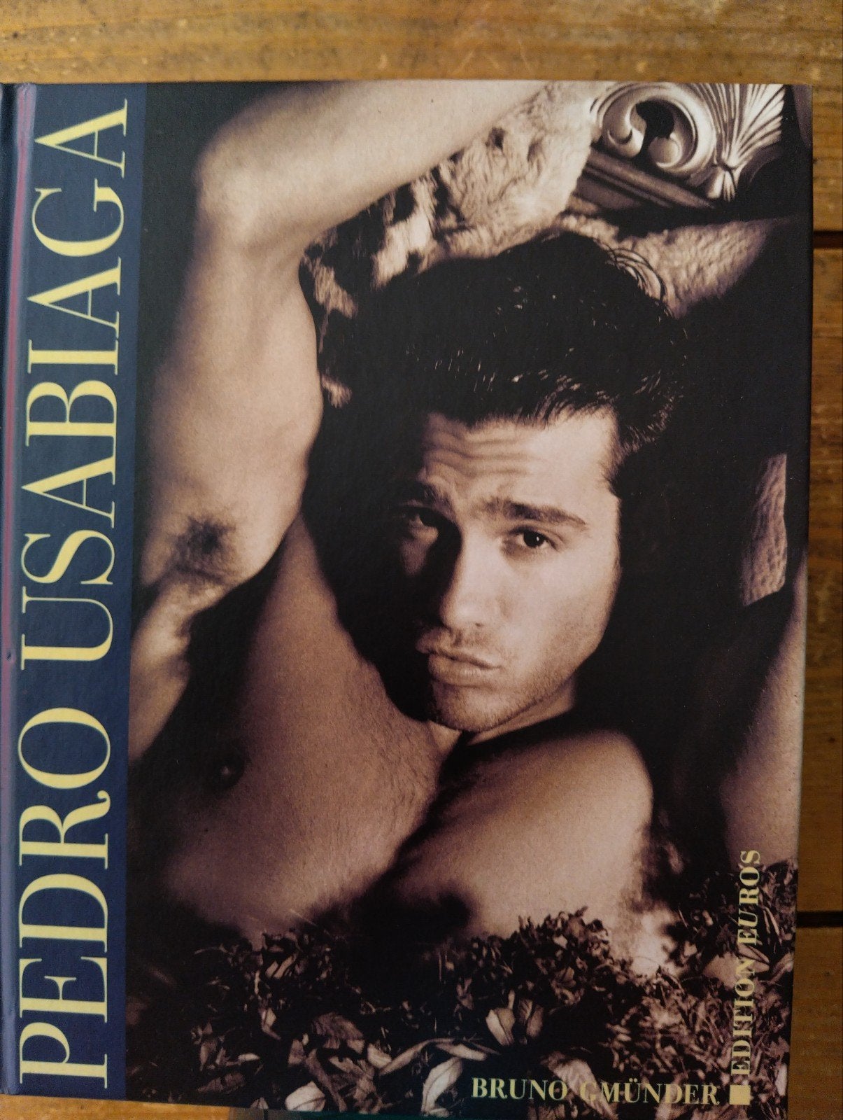 Gay. Pedro Usabiaga - Bruno Gmünder - Fotoboek NR. 9, Ophalen of Verzenden, Zo goed als nieuw, Fotografen