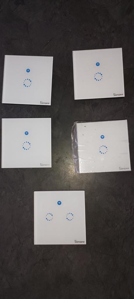 Sonoff Wifi Schakelaars - 4x enkel, 1x dubbel (2.4 GHz), Ophalen of Verzenden