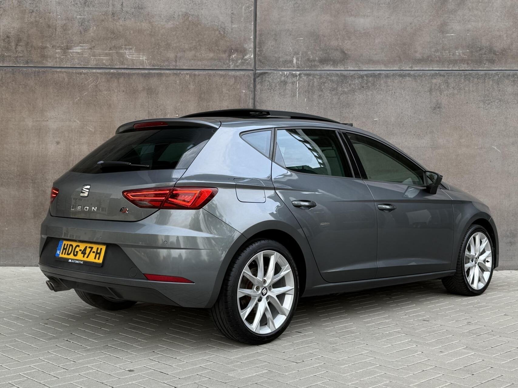 Seat Leon ST 1.4 TSI X-PERIENCE FR | Panorama dak | Full LED, Voorwielaandrijving, 125 pk, Gebruikt, 4 cilinders