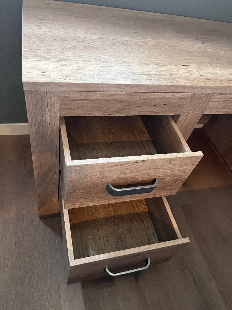 Foto 3 van Bureau Kidsmill Brent Oldwood als nieuw