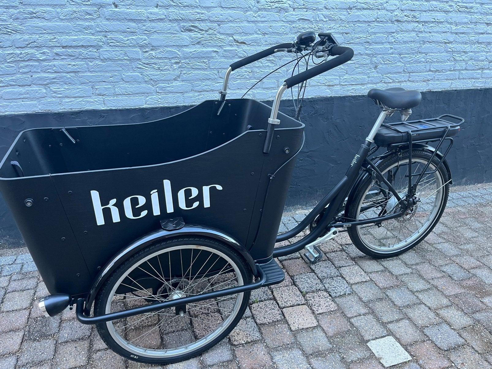 Keiler bakfiets met nieuwe accu en lader, Ophalen, Zo goed als nieuw, 4 kinderen of meer