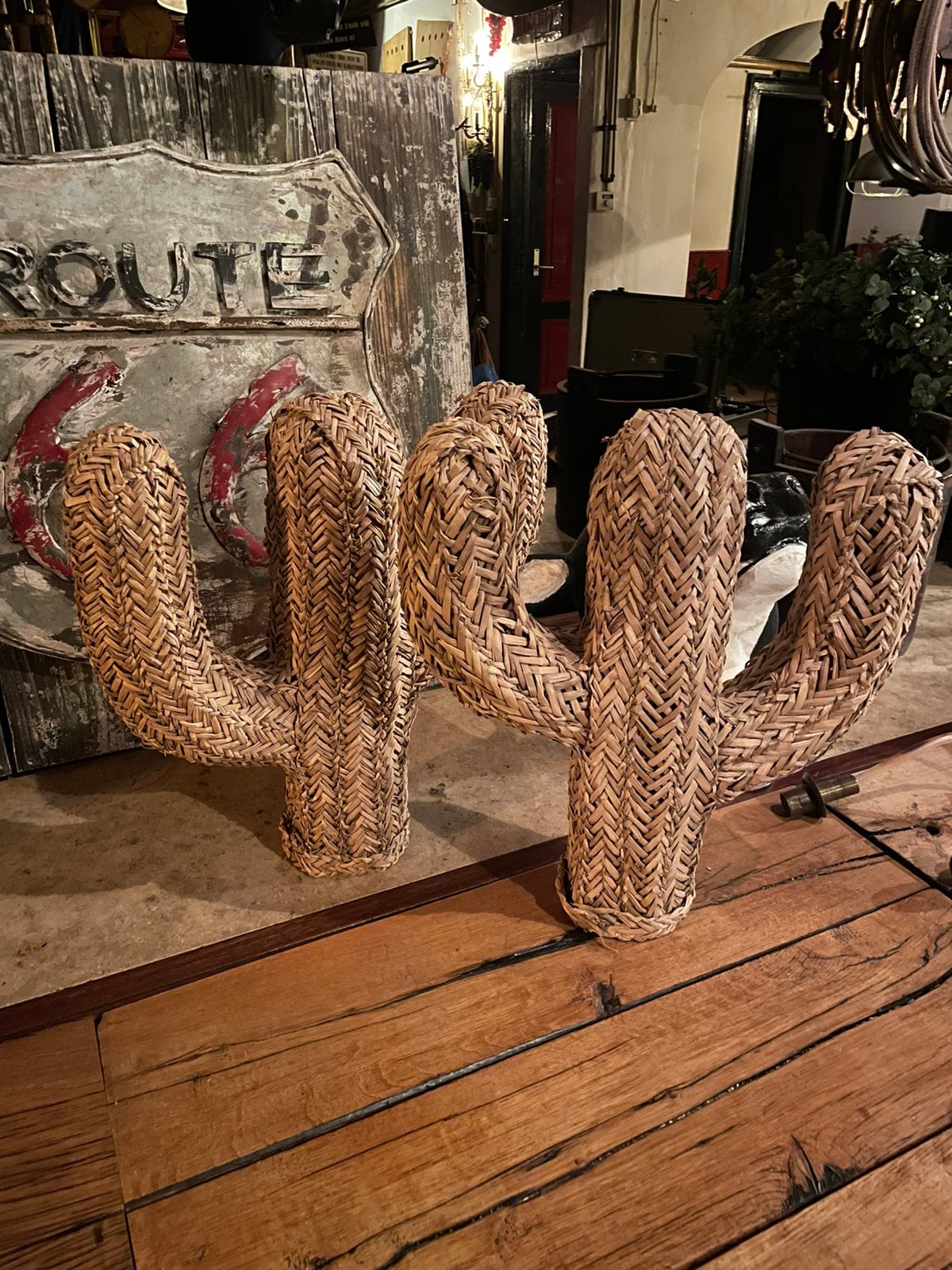 Cactus van rotan 50cm hoog 45 cm breed, Ophalen, Zo goed als nieuw