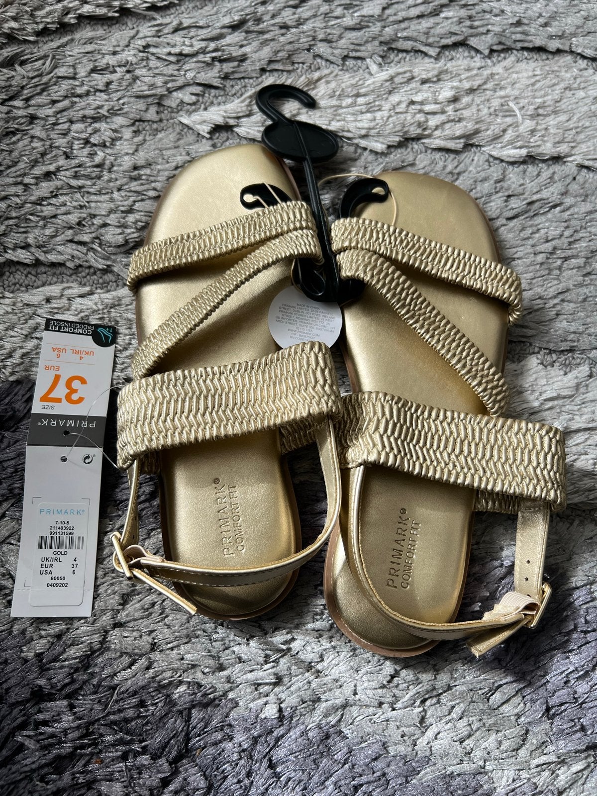 Nieuwe Primark Comfort Fit Sandalen Maat 37 Goud, Ophalen of Verzenden, Nieuw, Overige kleuren, Sandalen of Muiltjes
