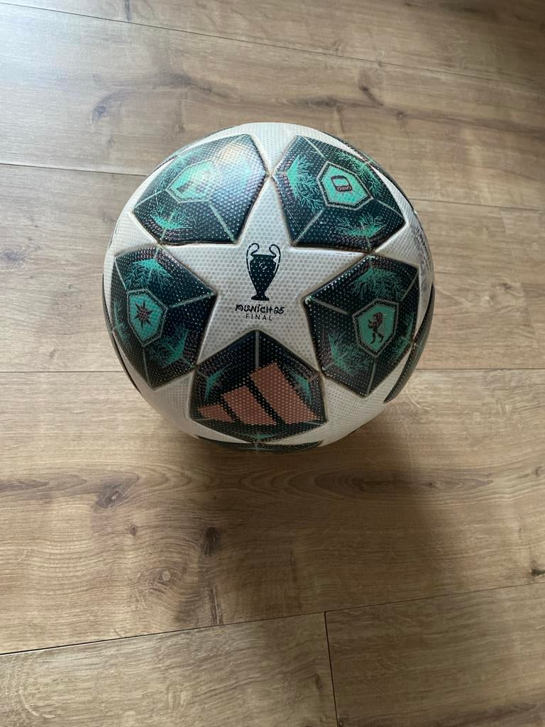 Champions League Voetbal - München Final Match Ball, Maat XL, Ophalen, Gebruikt, Bal