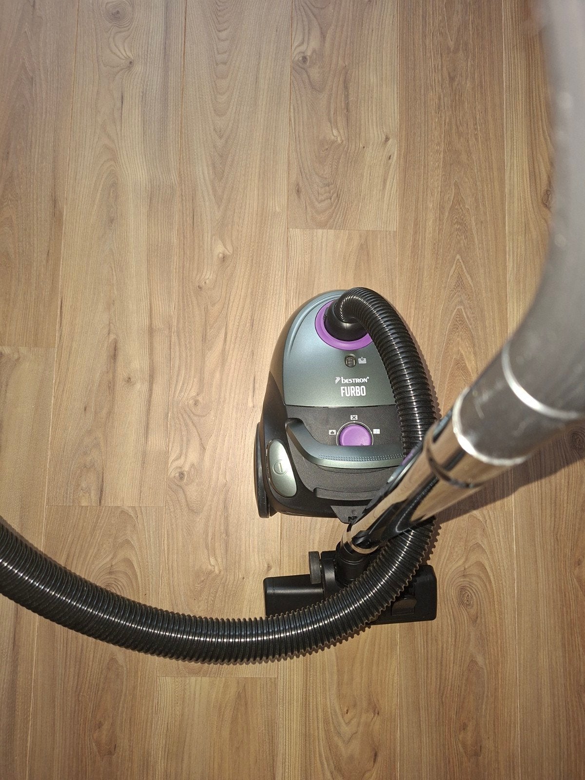 Bestron compacte stofzuiger, Ophalen, Zo goed als nieuw, Minder dan 1200 watt