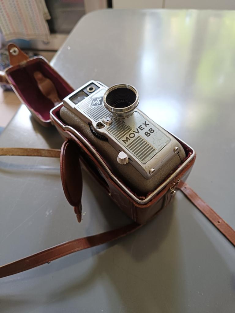 Filmcamera, Verzamelen, Fotografica en Filmapparatuur, Ophalen, 1940 tot 1960, Filmcamera