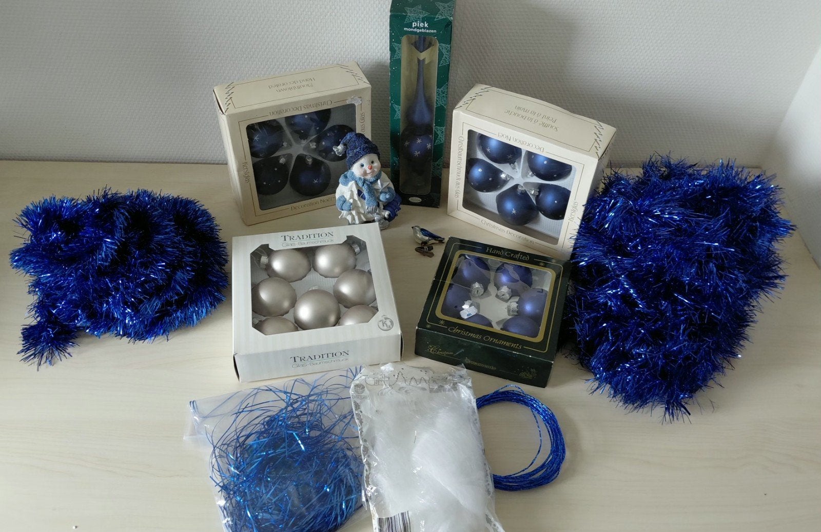 Kerstballen. Blauw met zilver., Ophalen of Verzenden