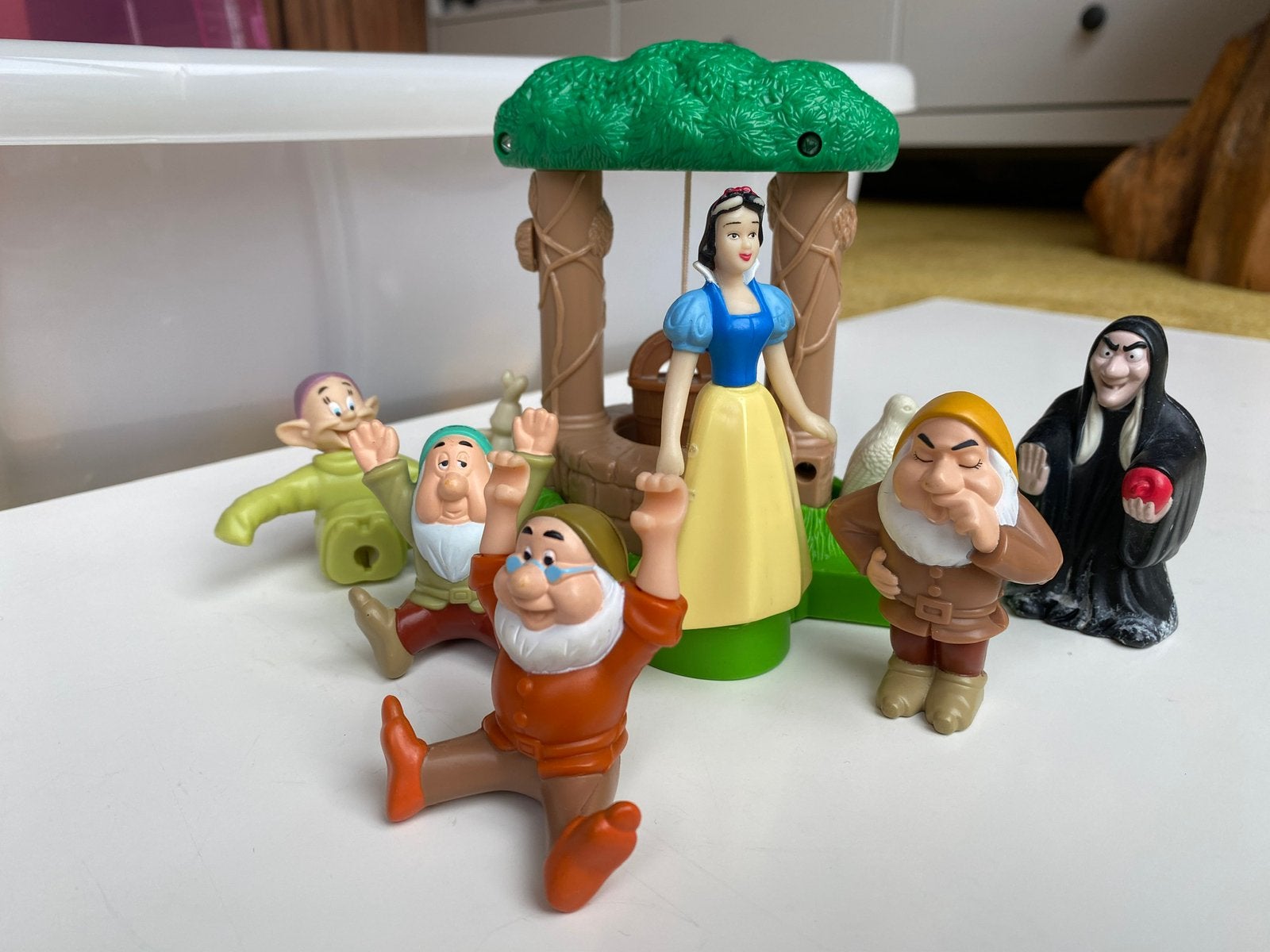 Sneeuwwitje poppetjes (vintage McDonald’s), Verzamelen, Ophalen of Verzenden, Sneeuwwitje of Doornroosje, Gebruikt, Beeldje of Figuurtje