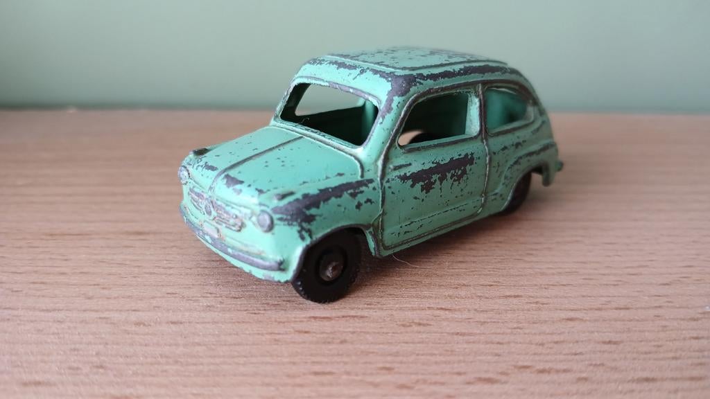 Dinky toys fiat 600, Ophalen of Verzenden, Zo goed als nieuw, Auto, Dinky Toys