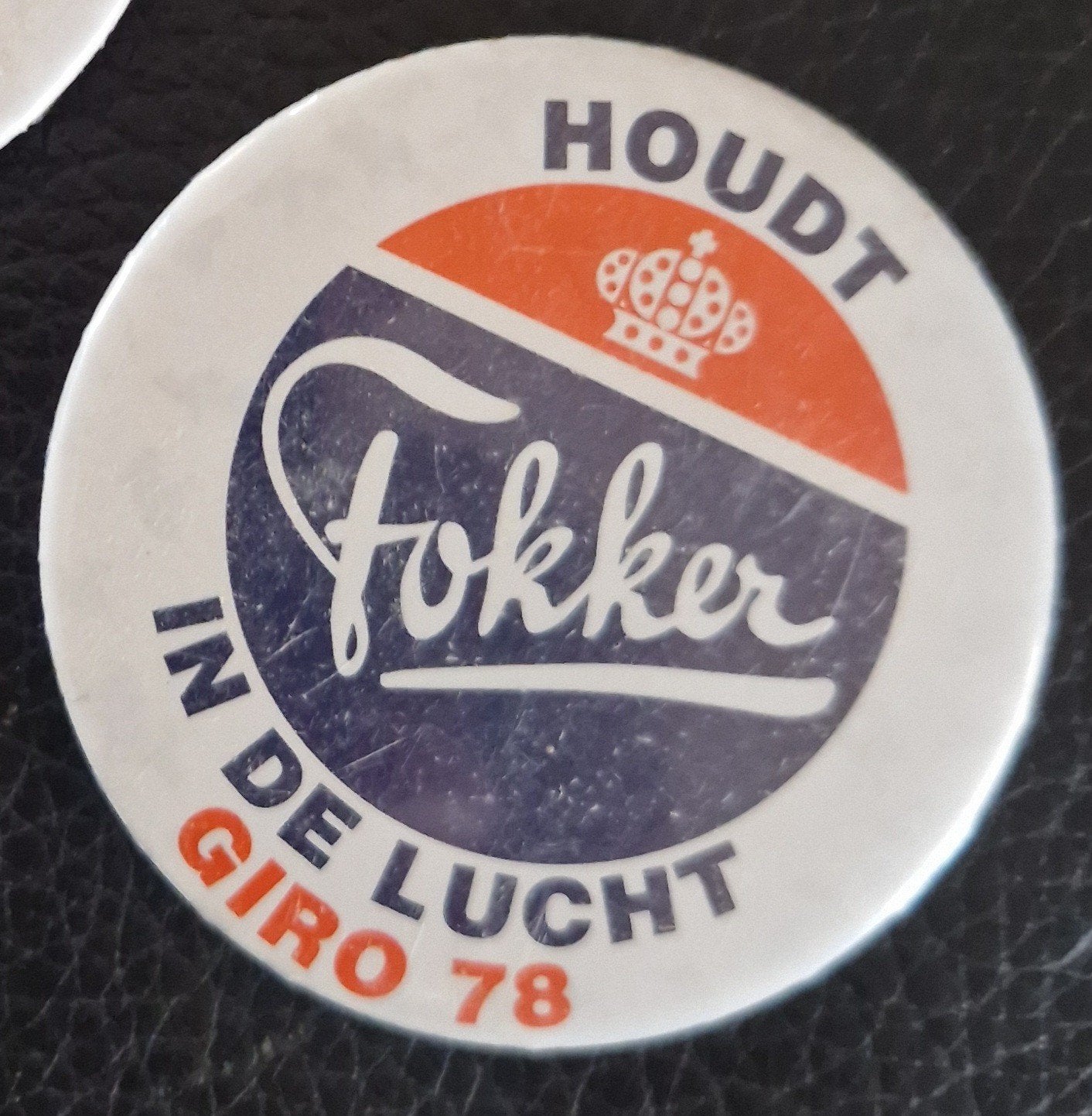 Button Fokker, Verzamelen, Ophalen of Verzenden, Zo goed als nieuw, Transport, Button